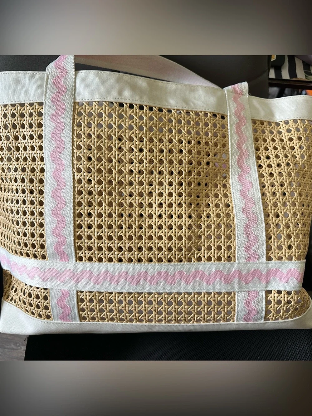 Lilly Pulitzer Woven Straw Tote with Pink/ White Trim